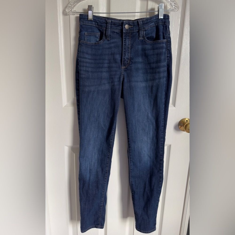 Universal Thread High Rise Skinny Jeans Size 8